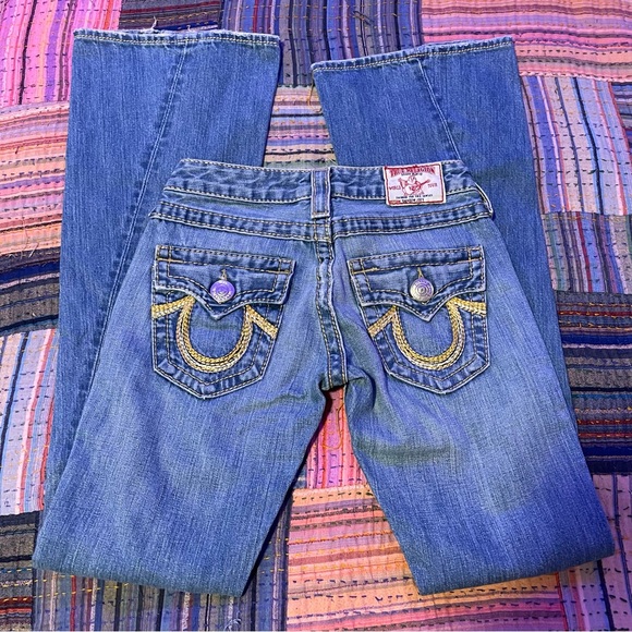 TRUE RELIGION Low Rise Medium Wash Rainbow Joey Jean - Picture 2 of 3